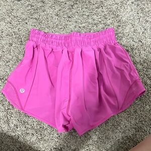 sonic pink lulu high rise 2.5 inch athletic shorts